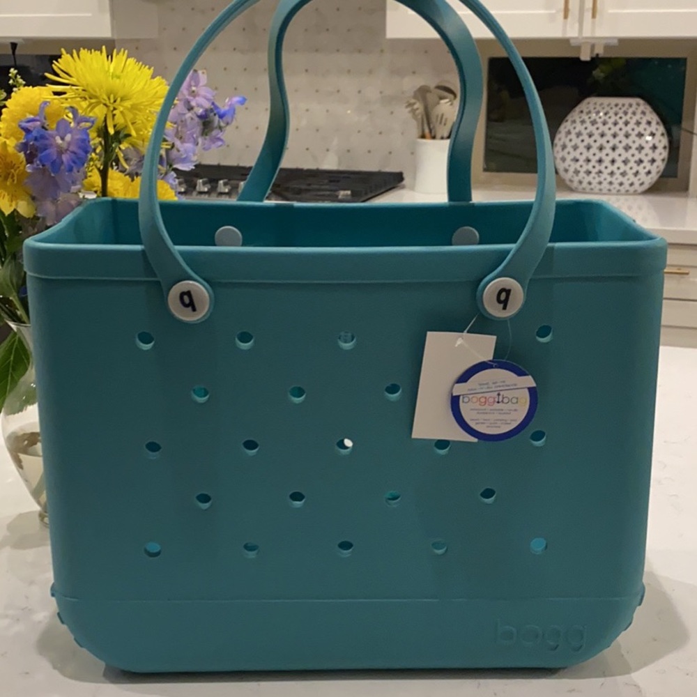 BNWT Turquoise Bogg Bag (OG)